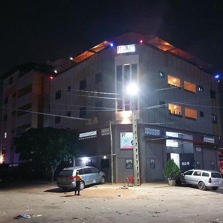 Royal Blue Guest House & Bar Lome Exterior photo